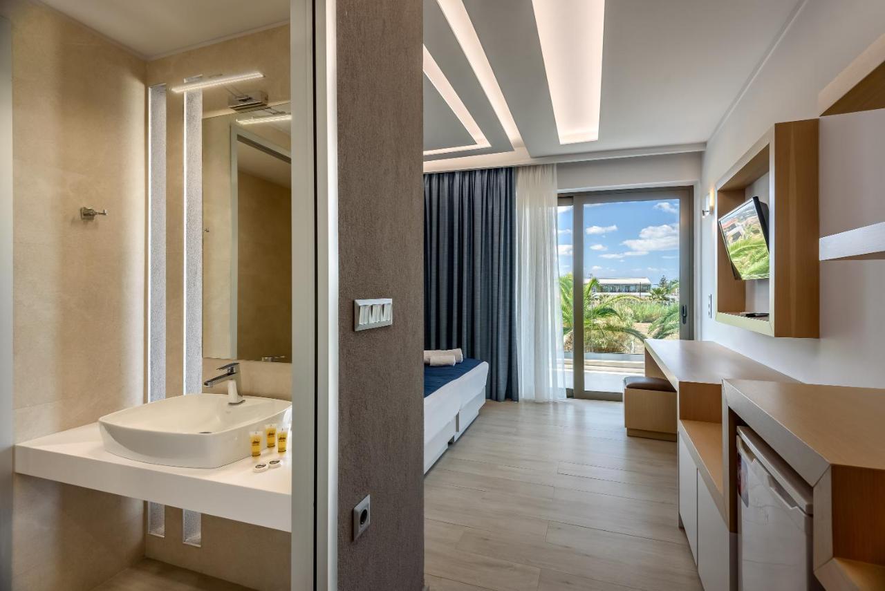 Marinos Beach Hotel 普拉坦斯 外观 照片